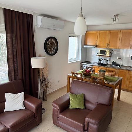J&M Apartment Kotor Buitenkant foto
